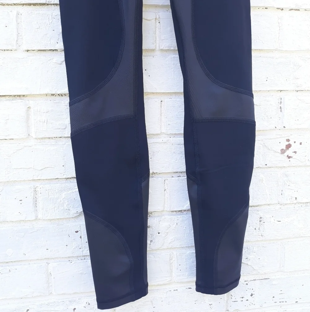 Lululemon City Core Tight Women's size 2